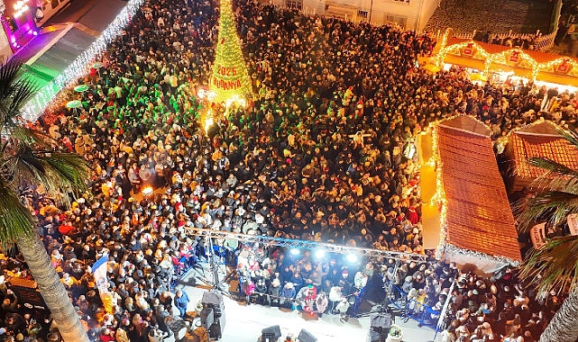 Mudanya yeni yıla binlerce kişi ile girdi