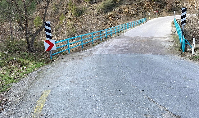 Salihli ve Alaşehir’de Köprü Korkulukları Yenilendi