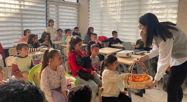 Çiğli Belediyesi’nden Miniklere Sağlıklı Beslenme Semineri