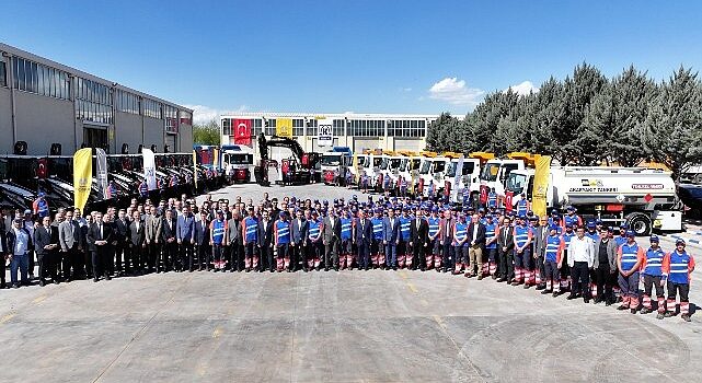 Başkan Altay: “100 Milyon Lira Bedelle KOSKİ’ye 24 Yeni İş Makinesi Daha Kazandırdık”