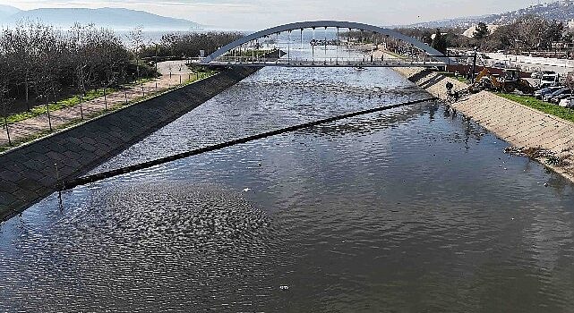 İzmit Körfezi dört koldan temizleniyor
