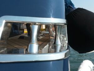 Yatlarda Özel Üretim Aksesuarların Önemi ve Krom İşçiliğinin Rolü